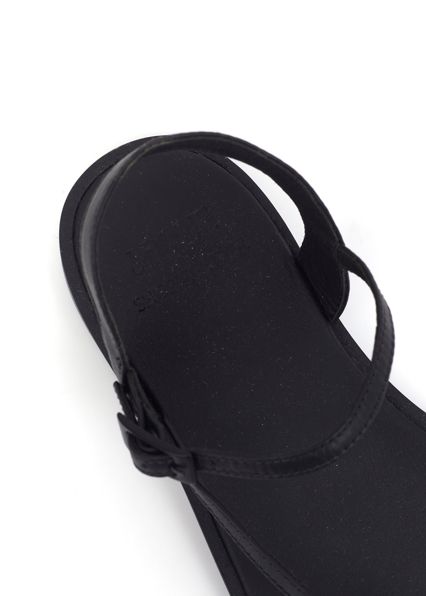 Rasteira Clark ARQUE + Shop2gether Preta